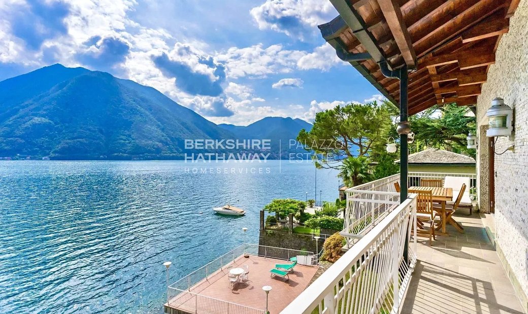 Lakefront Villa With Dock And Beach In Argegno, In Argegno, Lombardy