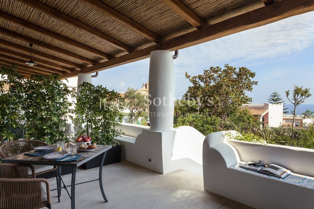 House in Malfa, Sicily, Italy 5 - 13919041