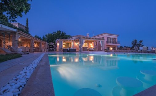 Villa in Koinotita Kranidiou, Kranidi, Greece 1