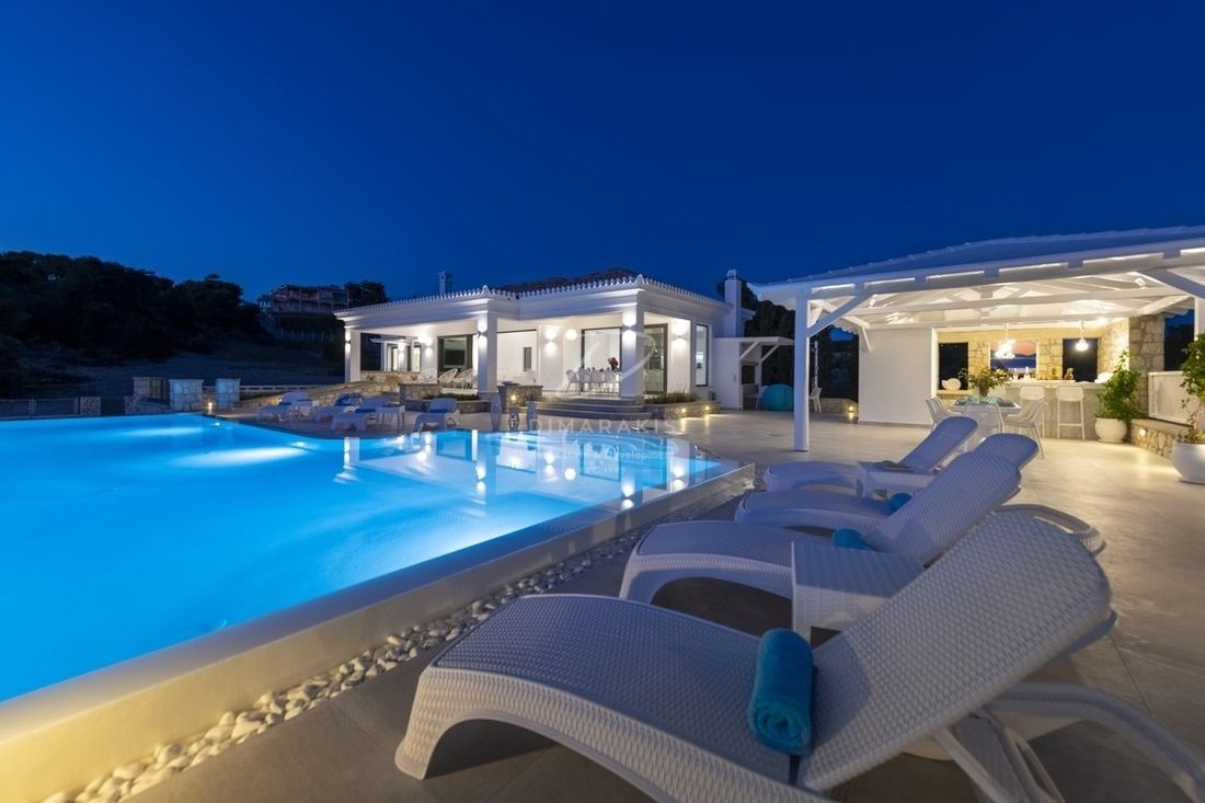 Villa in Koinotita Portoxeliou, Kranidi, Greece 1 - 13923847