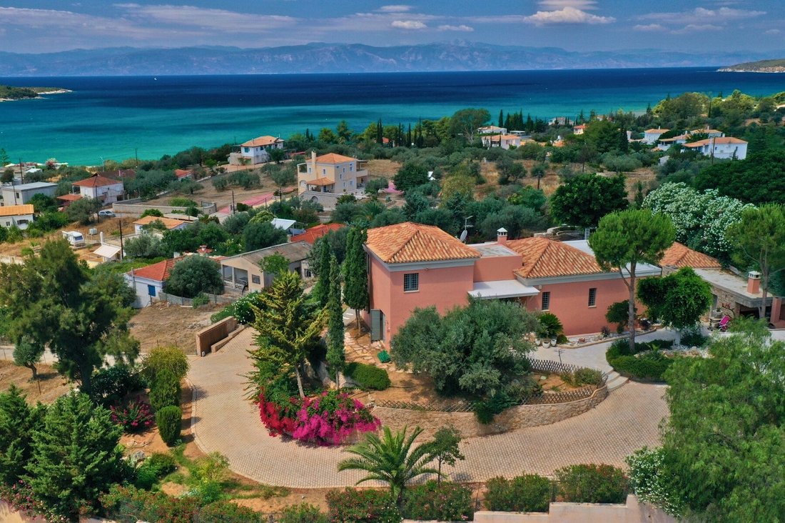 Villa in Koinotita Kranidiou, Kranidi, Greece 4 - 13923856