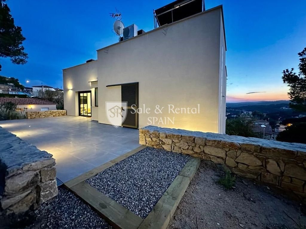 Chalet in Lloret de Mar, Catalonia, Spain 2 - 13386415