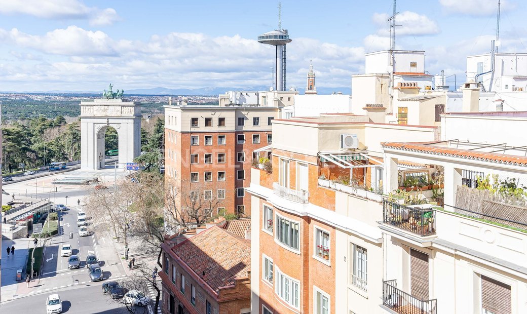 Penthouse With Large Terrace In In Chamberí, Community Of Madrid, Spain
