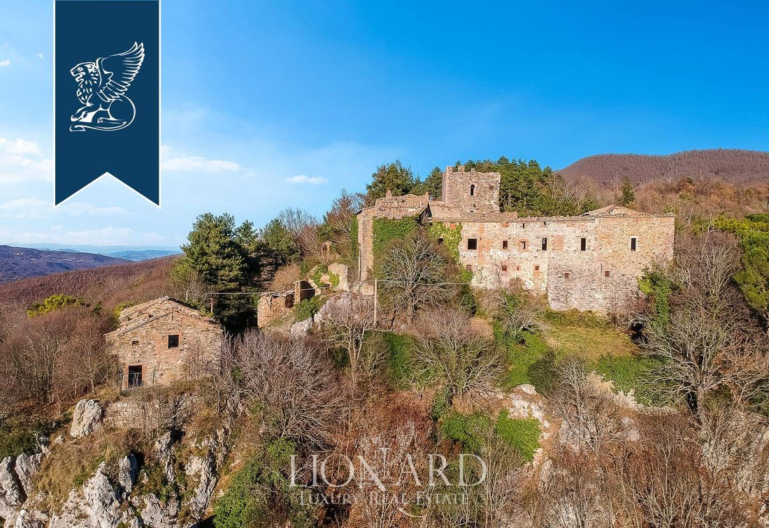 Castello a Toscana, Italia 3 - 13888645