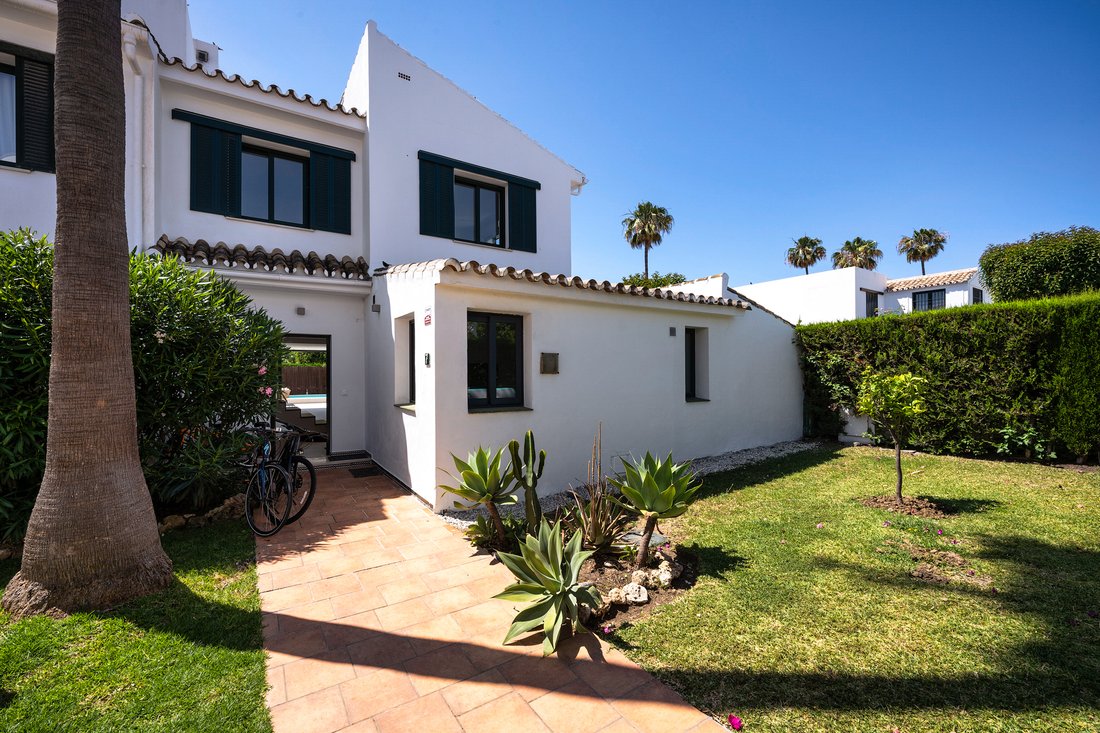 Townhouse in Marbella, Andalusia, Spain 3 - 13930725