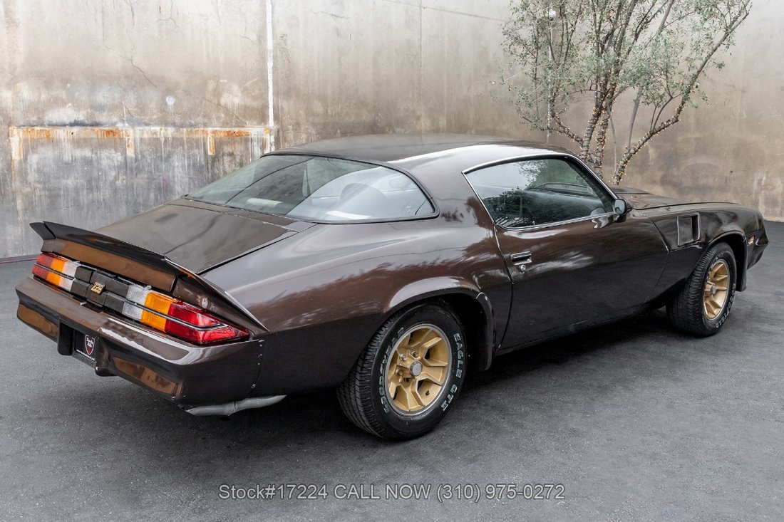 Chevrolet Camaro in Los Angeles, CA 5 - 13937639