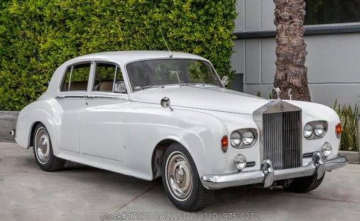 Rolls Royce Silver Cloud: The Complete Story * Including Phantom V