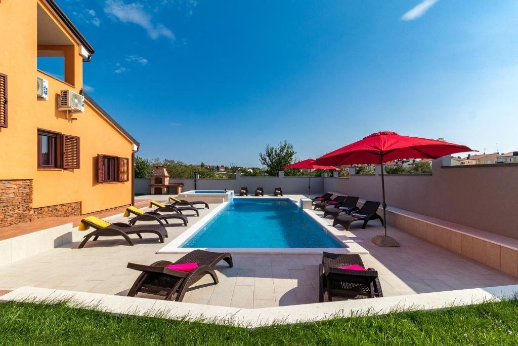 House in Grad Pula, Istria County, Croatia 3 - 13935937