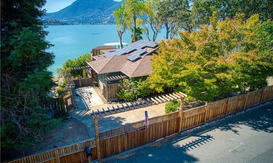 4 Bedrooms Single Family Detached In Clearlake Oaks, California, United