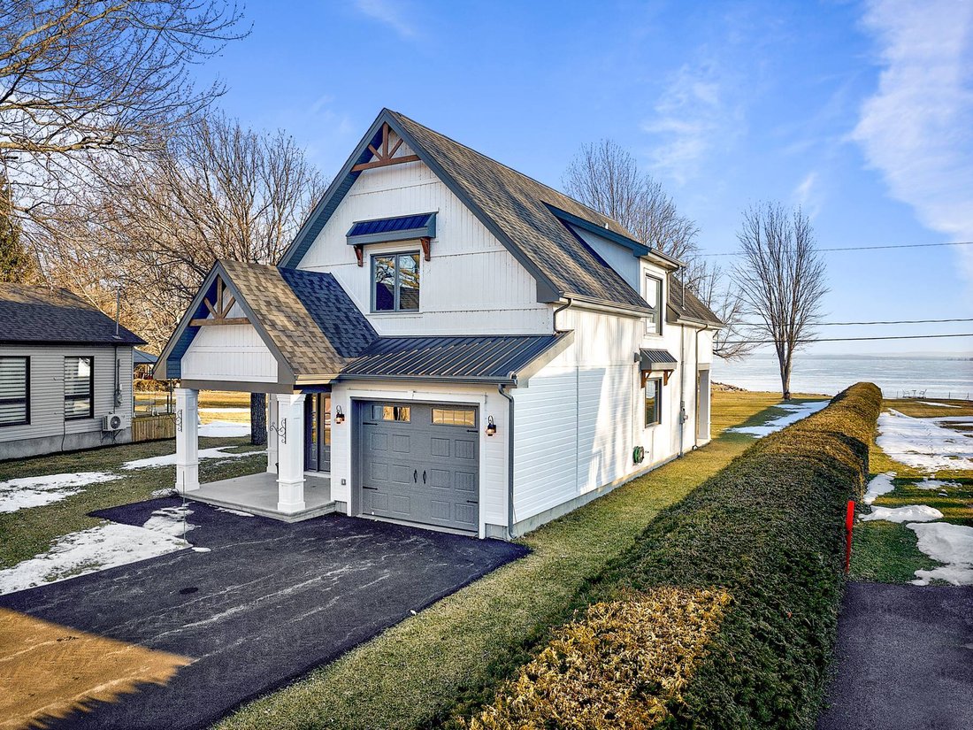 Venise En Qubec, Quebec In Venise En Québec, Quebec, Canada For Sale