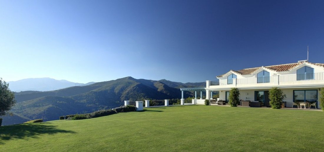 Villa in Benahavis, Andalusia, Spain 2 - 13931500