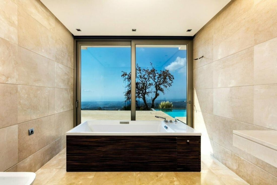 Villa in La Zagaleta, Benahavis, Andalusia 4 - 13773770
