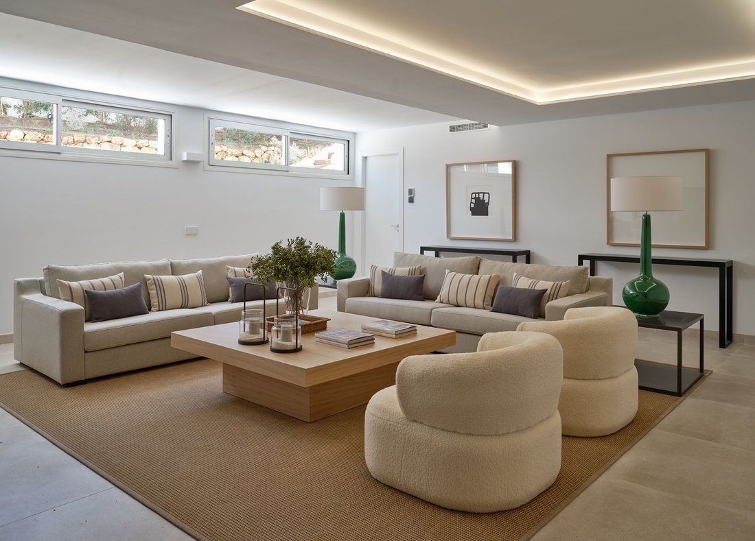 Villa in Marbella, Andalusia, Spain 2 - 13624375