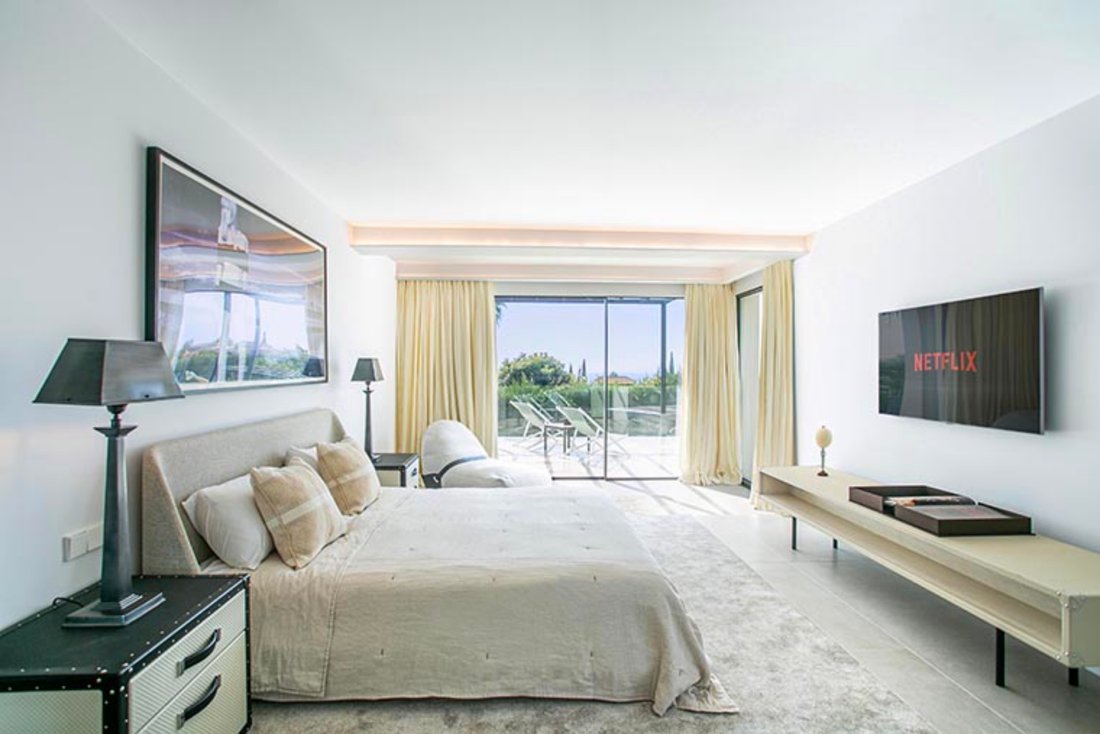 Villa in Marbella, Andalusia, Spain 4 - 13792163
