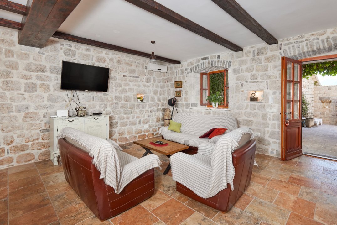 House in Dobrota, Kotor Municipality, Montenegro 3 - 13942058