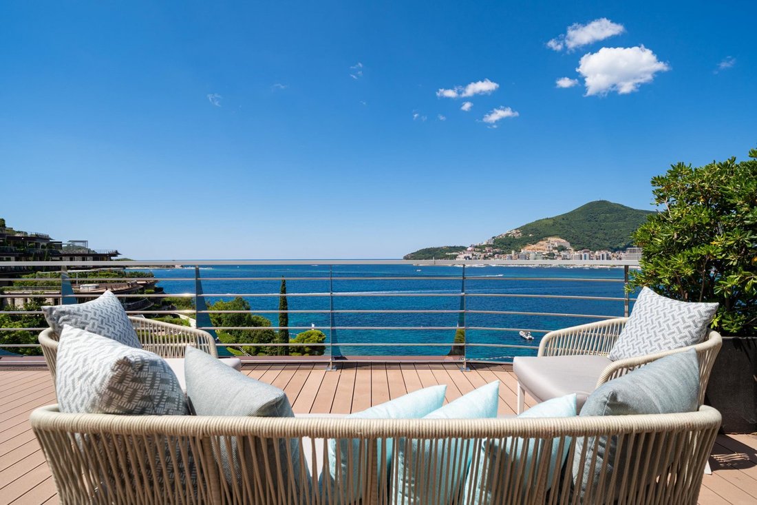 Apartment in Budva, Budva Municipality, Montenegro 1 - 13942078