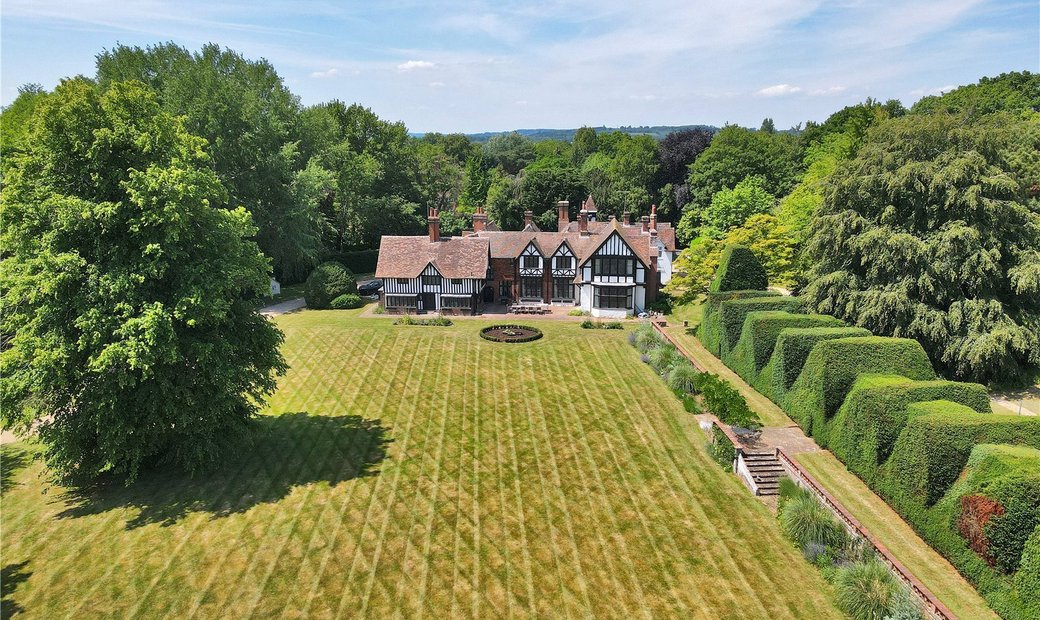 House, Vicarage Road, Yalding, Maidstone, In Yalding, England, United Kingdom For Sale (13941395)