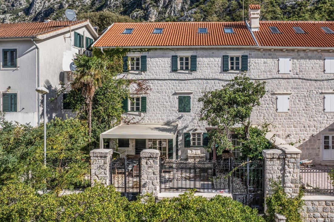 House in Dobrota, Kotor Municipality, Montenegro 1 - 13941645