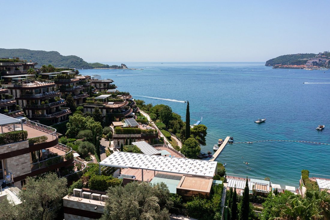 Apartment in Budva, Budva Municipality, Montenegro 2 - 13942078