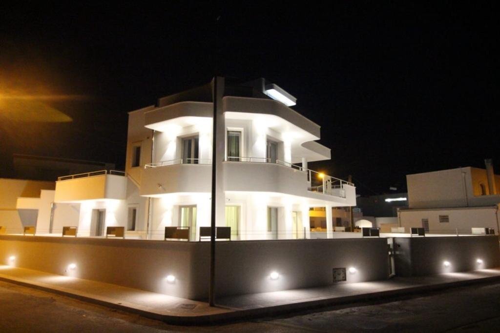 House in Torre Santa Sabina, Carovigno, Apulia 3 - 13942038
