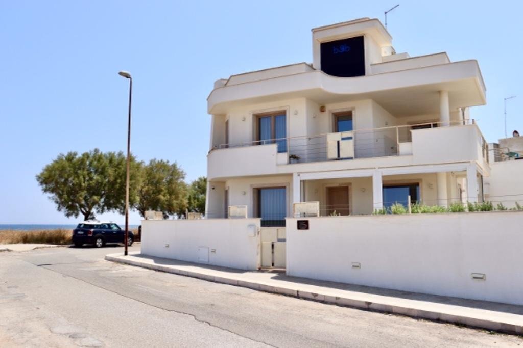 House in Torre Santa Sabina, Carovigno, Apulia 1 - 13942038