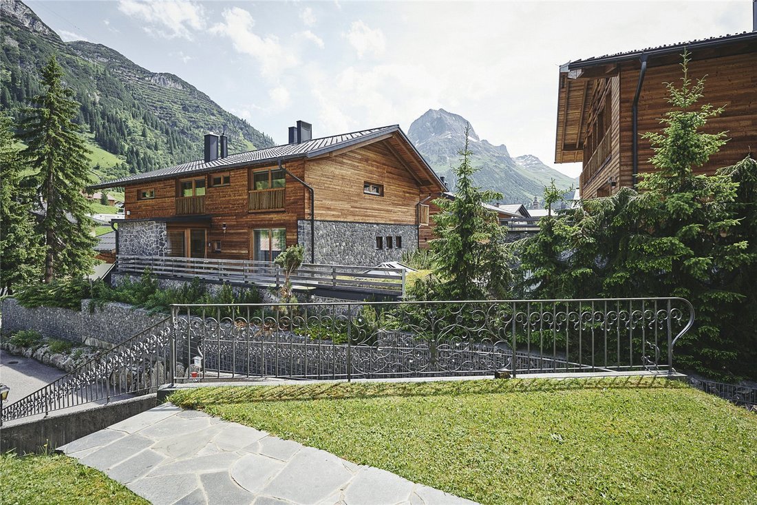 Chalet in Lech, Vorarlberg, Österreich 1 - 13941883