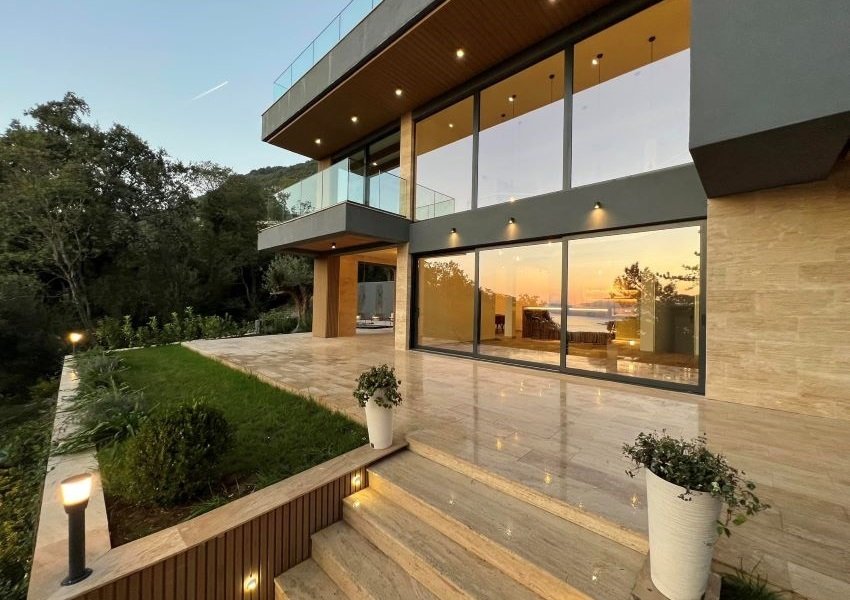 House in Tivat, Tivat Municipality, Montenegro 1 - 13942381
