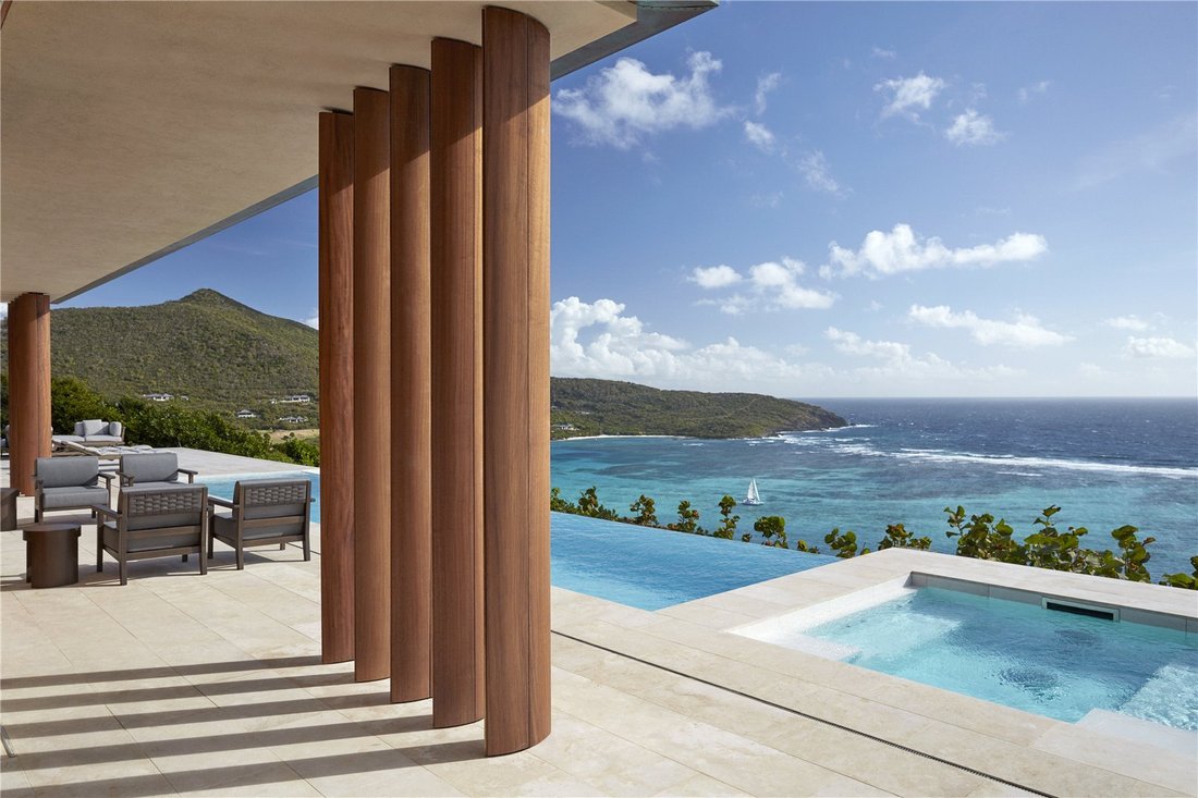 House in Clifton, Grenadines, Saint Vincent and the Grenadines 1 - 13941595