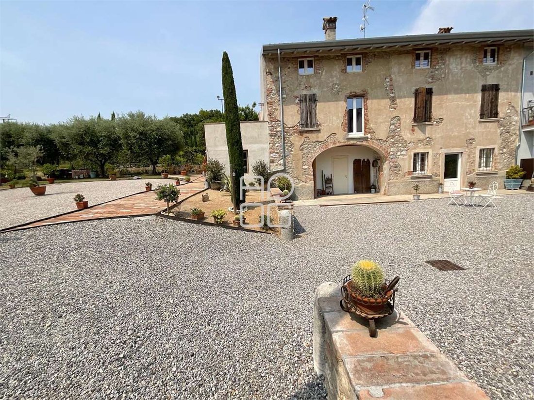 Villa in Desenzanino, Desenzano del Garda, Lombardy 3 - 13943716