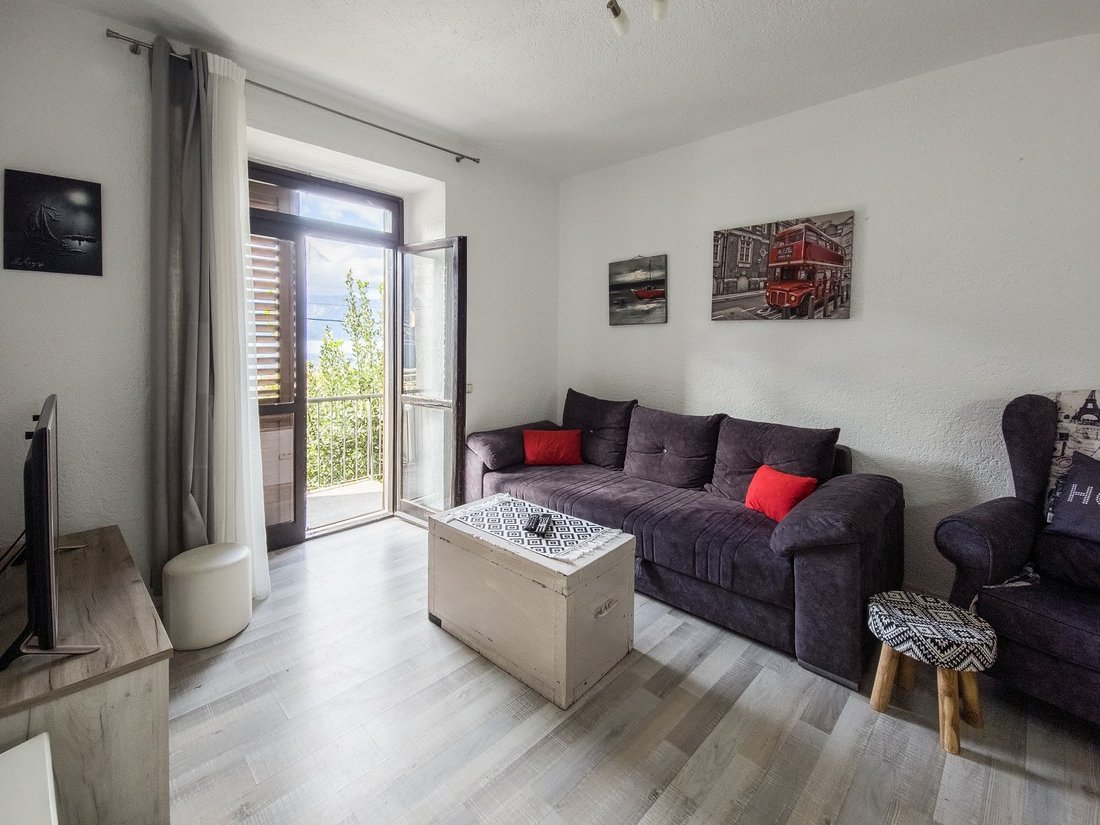House in Dobrota, Kotor Municipality, Montenegro 3 - 13941556