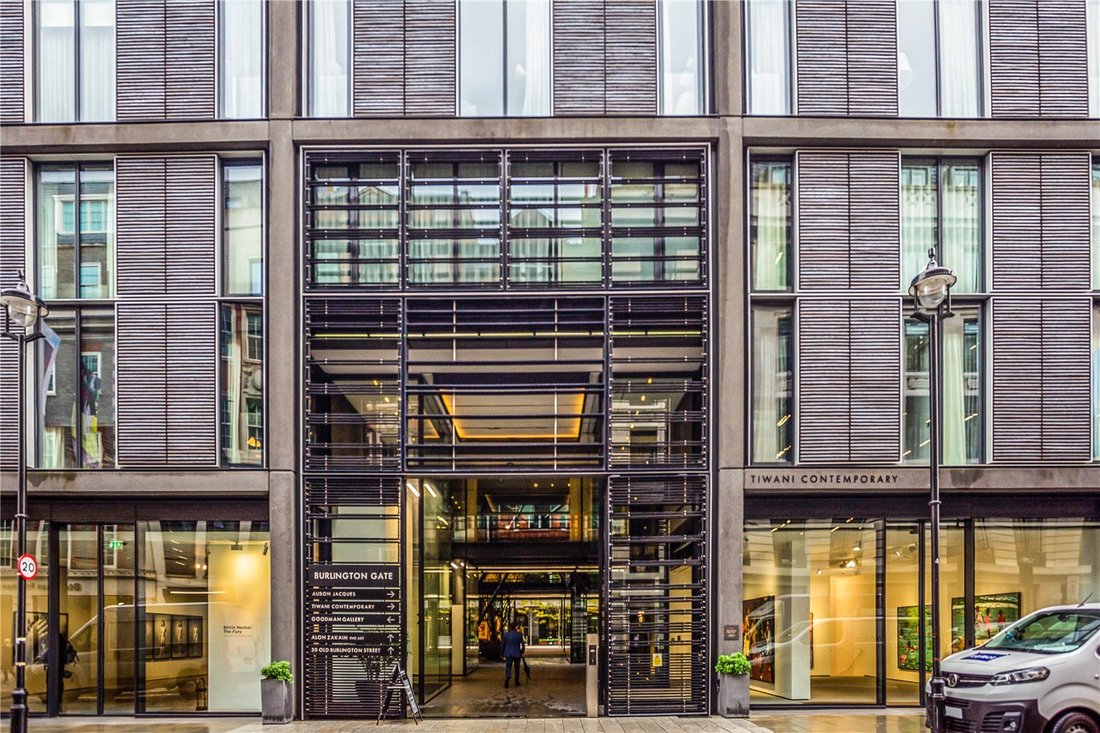 Apartment in Soho, England 2 - 13941812