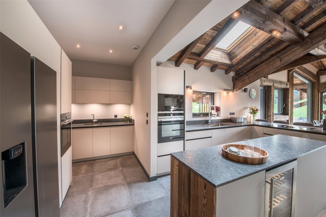 Chalet in Montriond, Auvergne-Rhône-Alpes, France 4 - 13941832
