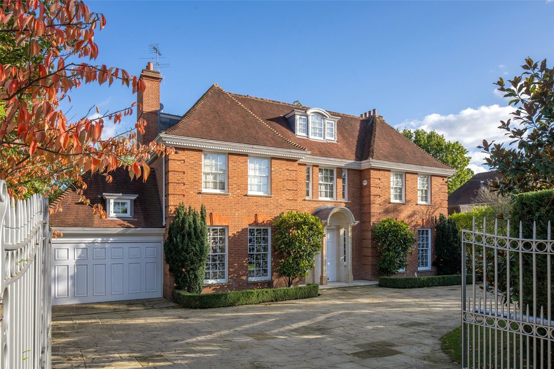 House in Hampstead Garden Suburb, Barnet, England 1 - 13941722