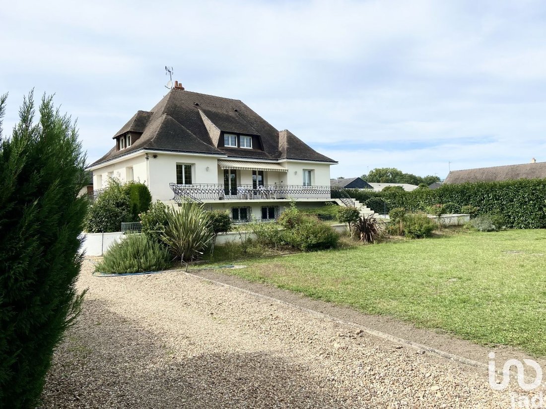 Vente Maison/Villa 10 Pièces In Amboise, Centre Val De Loire, France
