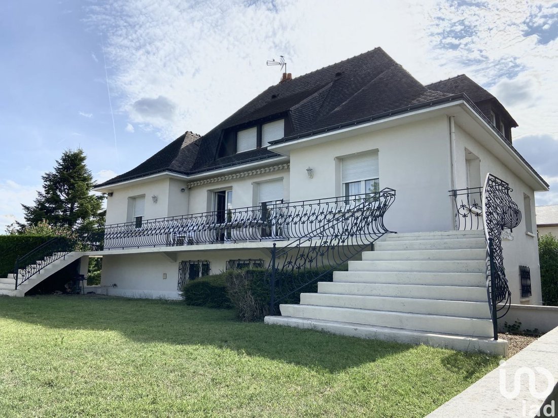 Vente Maison/Villa 10 Pièces In Amboise, Centre Val De Loire, France