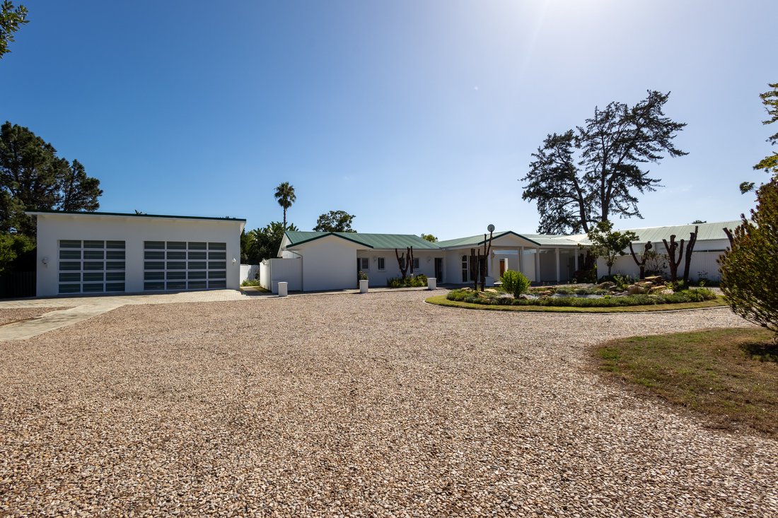 Unrivalled Lakeside Living In Sedgefield, Western Cape, South Africa