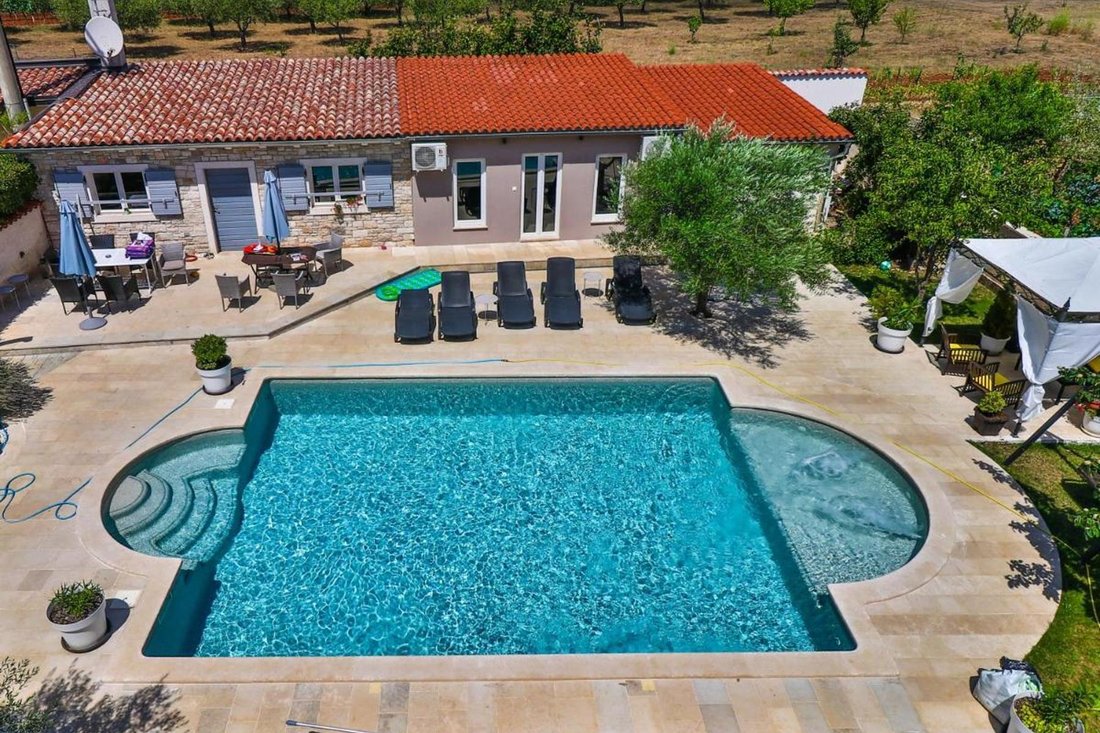 Villa in Loborika, Istria County, Croatia 2 - 13947387
