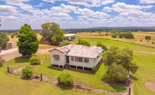 Luxury homes for sale in Murgon, Queensland, Australia | JamesEdition