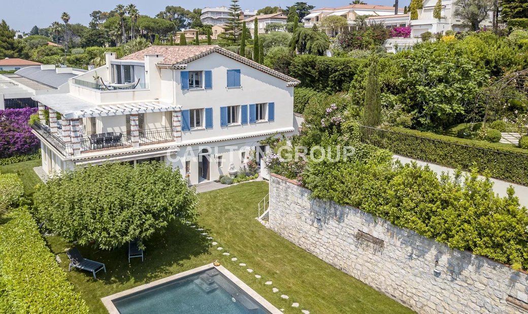 6 Bedrooms Villa In A Close In Antibes, Provence Alpes Côte D'azur