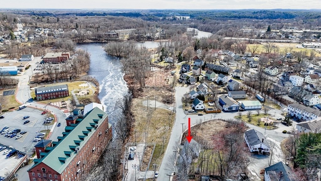 6 Bedrooms Duplex In Amesbury, Massachusetts, United States For Sale