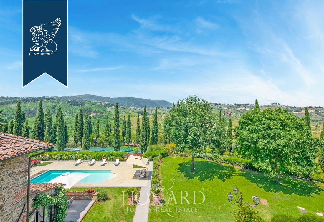 Villa in Poggio a Caiano, Tuscany, Italy 2 - 13946219