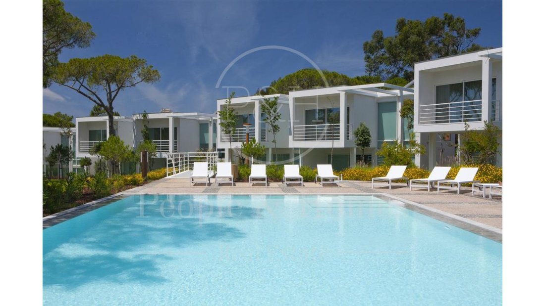Villa in Cascais e Estoril, Lisbon, Portugal 1 - 13946567