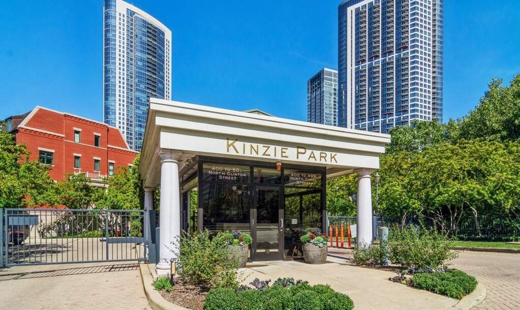 Luxurious Retreat Along Kinzie Park's In Chicago, Illinois, United