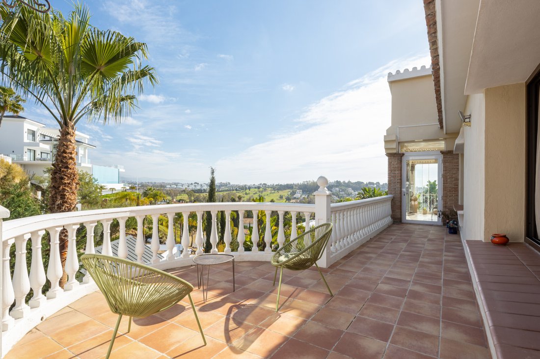 Villa in El Paraíso, Benahavis, Spain 5 - 13952516