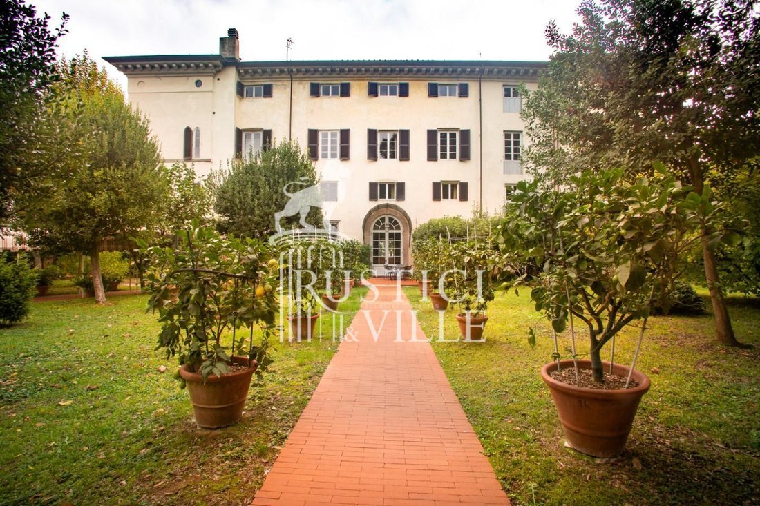A Timeless Aristocrat’s Dream: 14th-Century Tuscan Villa of Whispering Gardens & Golden Light
