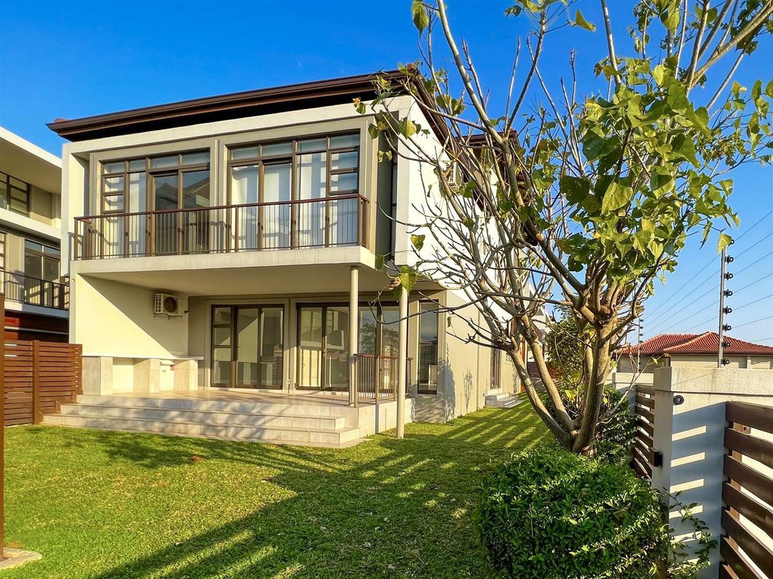 Townhouse in La Lucia, KwaZulu-Natal, South Africa 2 - 13953838