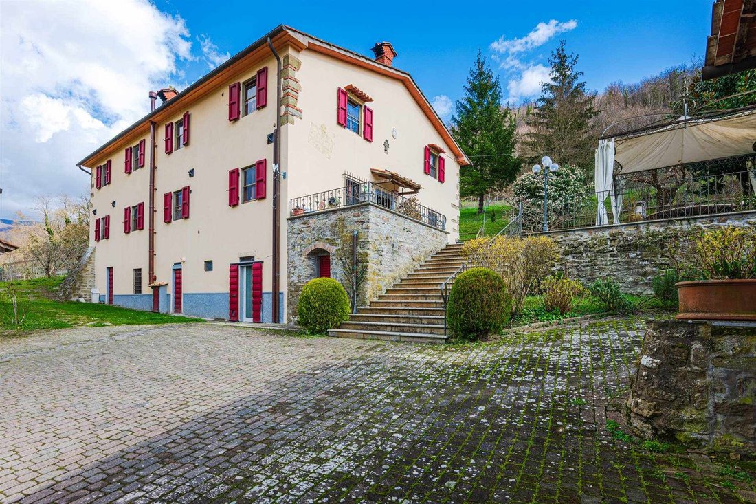 Villa in Barberino di Mugello, Tuscany, Italy 2 - 13950044