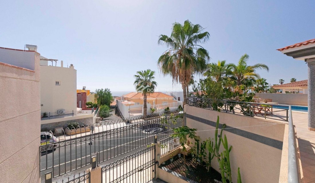 Villa in Callao Salvaje, Adeje, Canary Islands 4 - 13951832