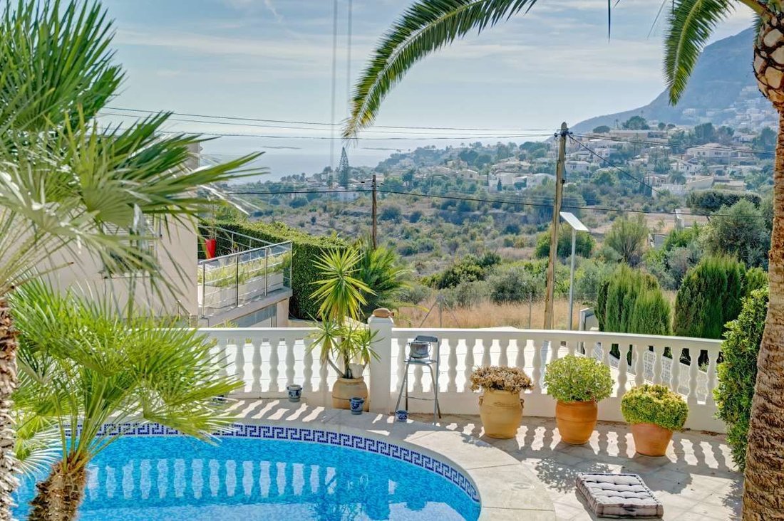 Villa in Calp / Calpe, Valencian Community, Spain 1 - 13953554