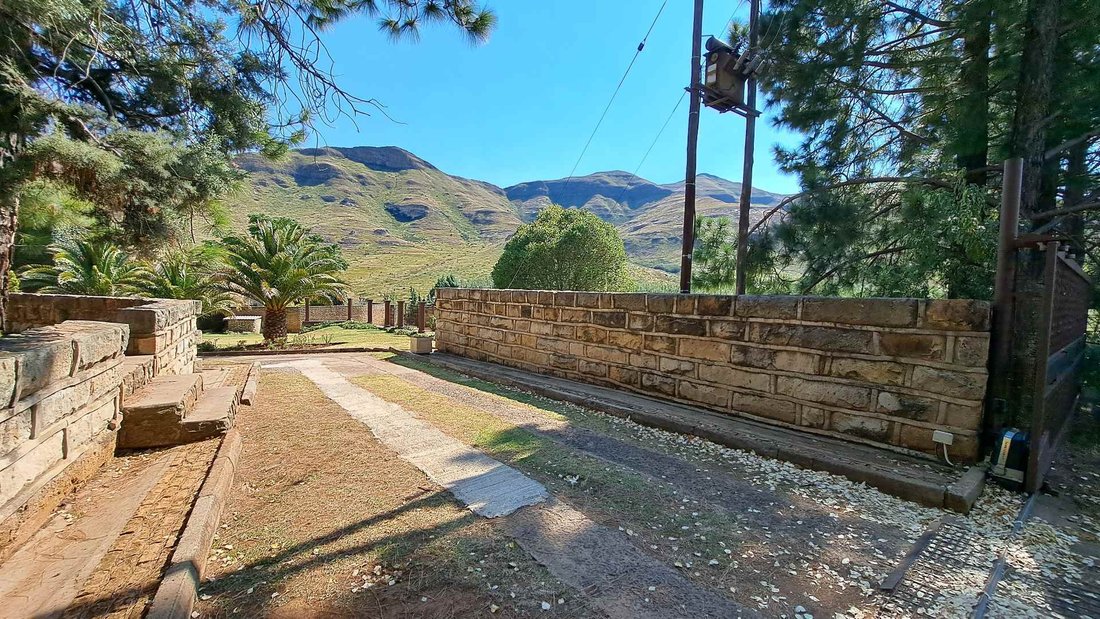 Farm Ranch in Clarens, Free State, South Africa 3 - 13950405